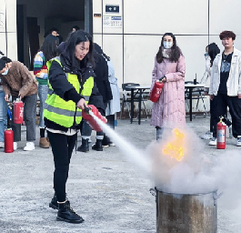 “消防安全责任重，全员参与防未然”——至尊国际生物举办2023年度消防演习